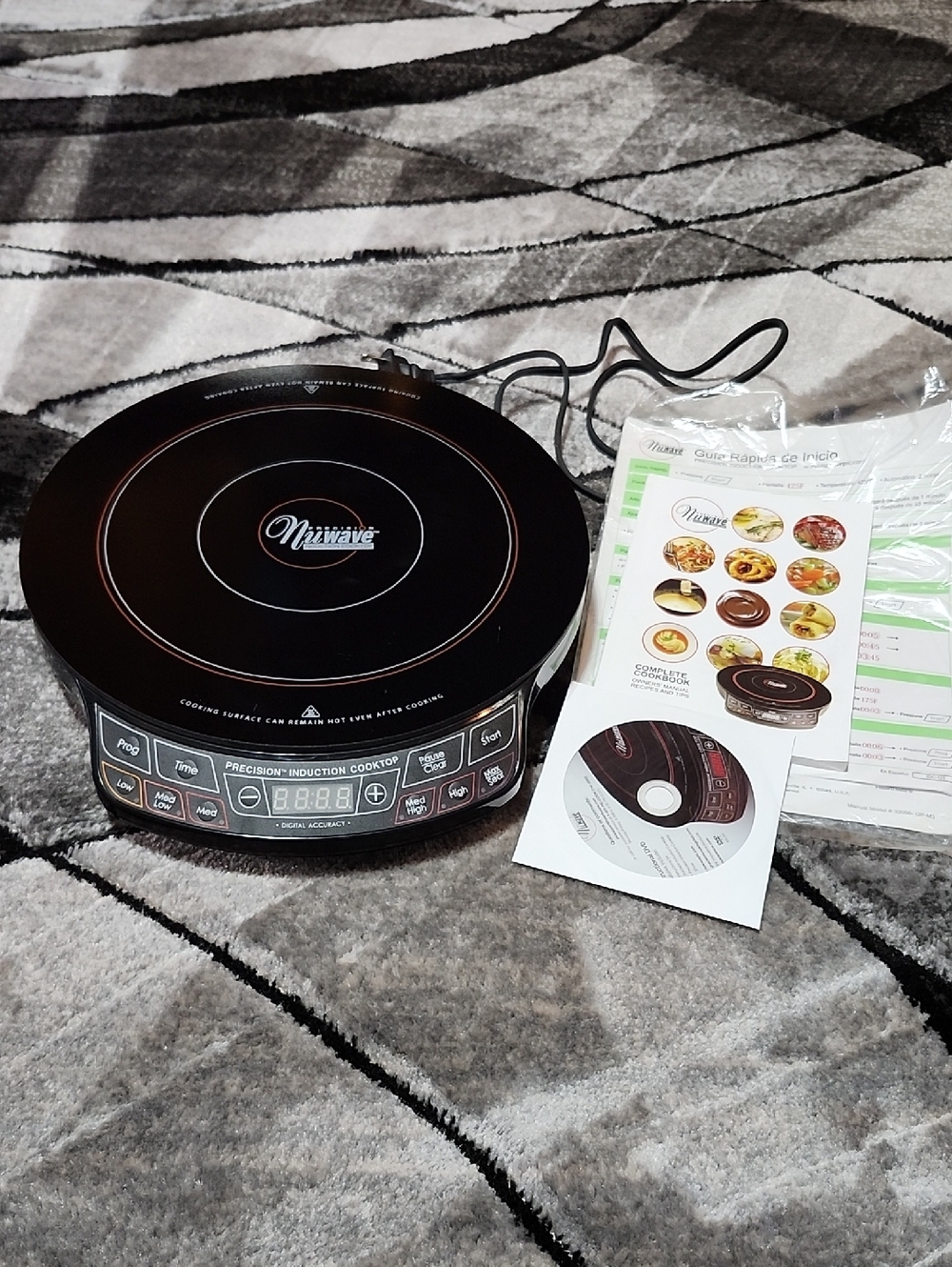 NUWAVE PRECISION INDUCTION ENERGY-EFFICIENT COOKTOP COMPACT & PORTABILITY ✈️